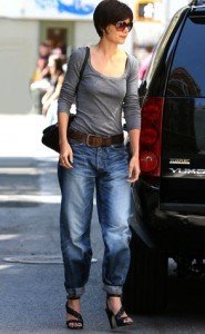 katie-holmes-boyfriend-jeans_0 katie holmes boyfriend jeans 0