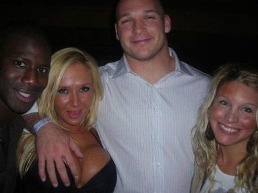 Brian Urlacher boob