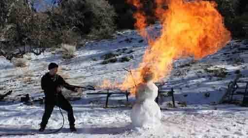 16 Pictures of Dead, Dying, Or Mutilated Snowmen | ModernMan.com