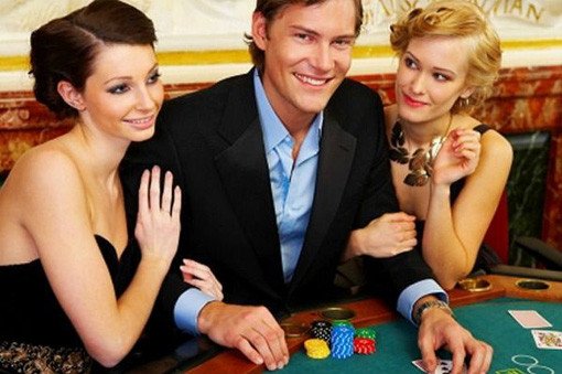 6 Tips For Dating a Woman Who Makes More Money Than You poker