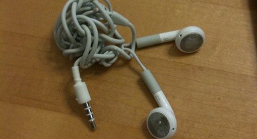 tangle-free headphones for guys