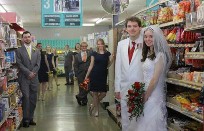 awful wedding photos supermarket