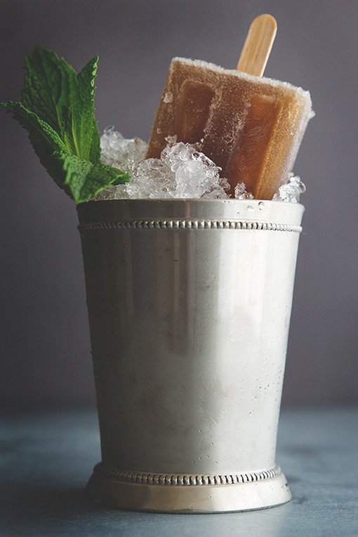 mint.julep summer cocktail
