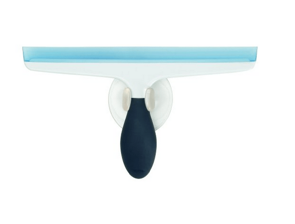 how to clean mirrors squeegee
