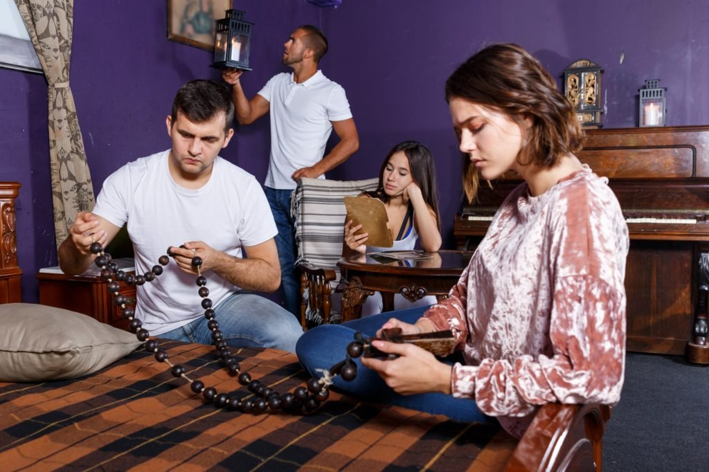 Escape Room Tips 9 Strategies for Winning in an Escape Room