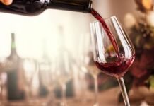 Time and Temperature: Decanting Wine for Optimal Enjoyment